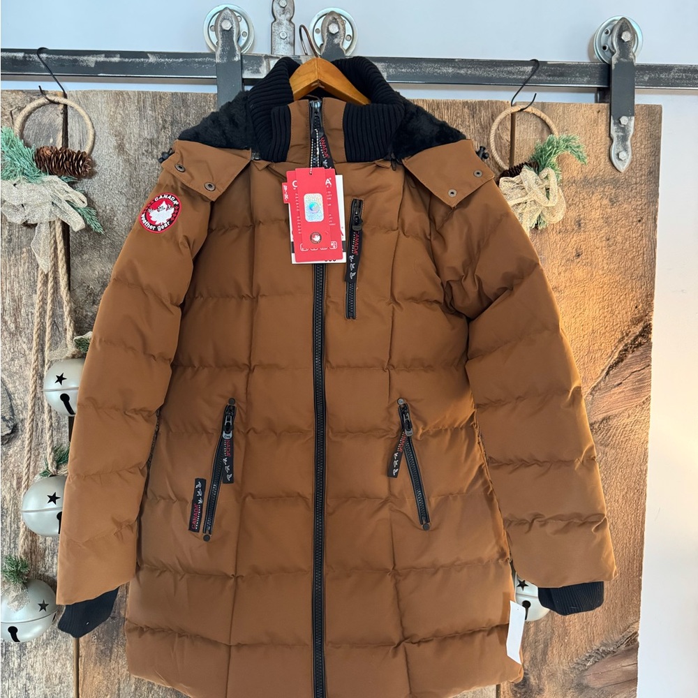 Women’s Canada Weather Gear Coast chestnut color Large sold out color!